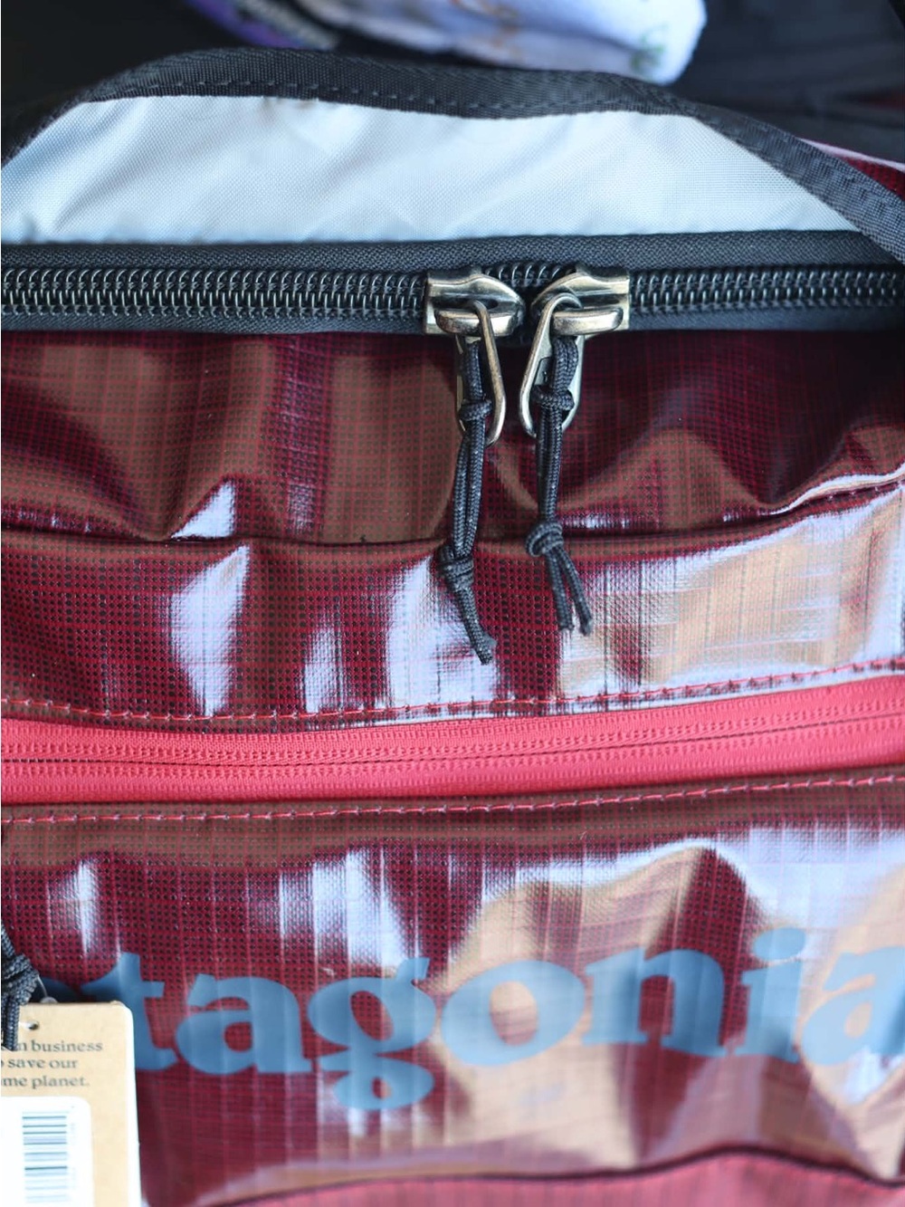 Patagonia 40L Red Duffel Bag Polyester Solid Zip Closure Backpack Older version - Picture 4 of 9